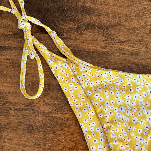 Zaful bikini bottoms. - Picture 2 of 6